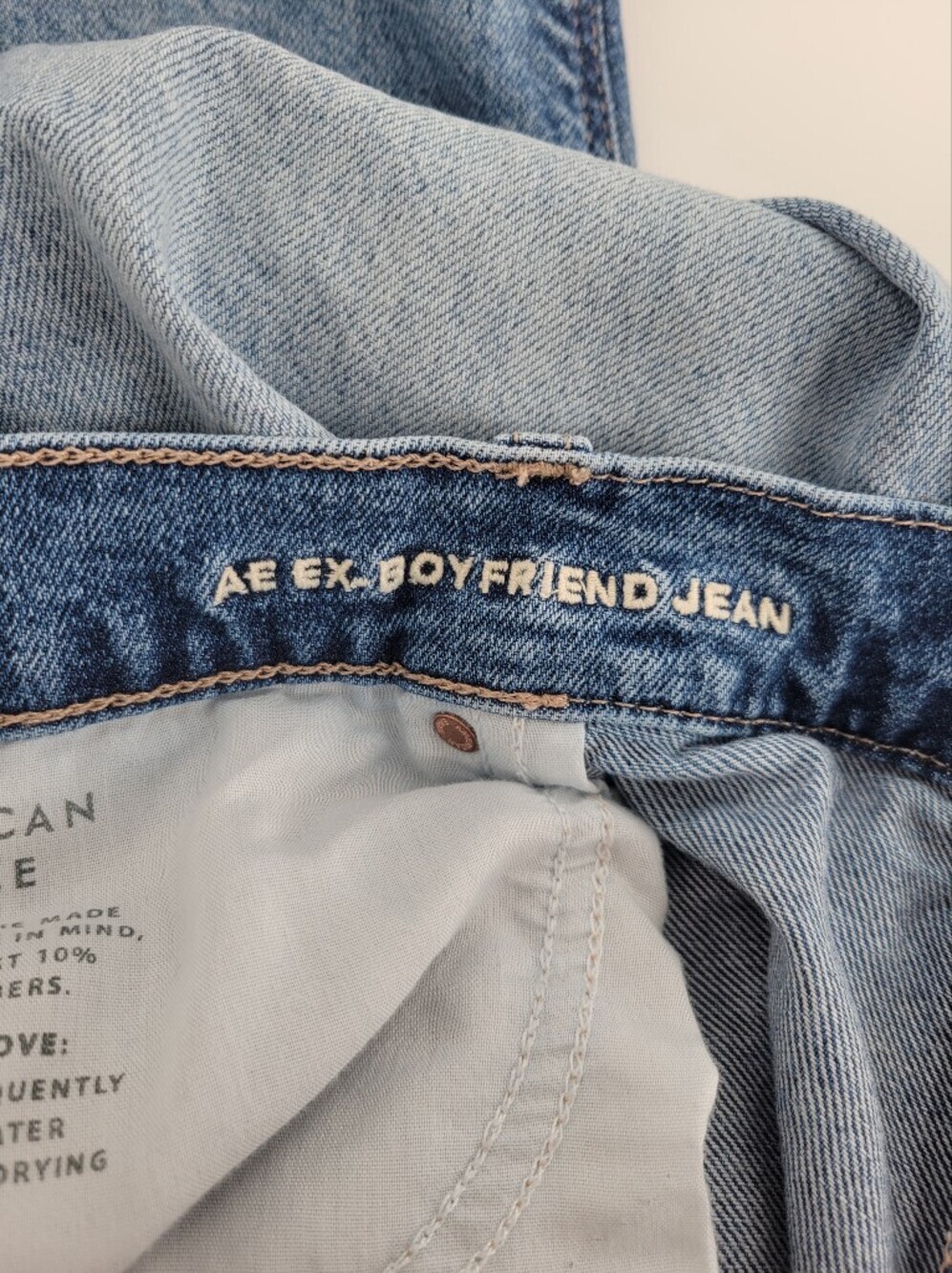 American Eagle Outfitters Stringo Light Wash Womens Relaxed Jeans Size 18 - Picture 5 of 6